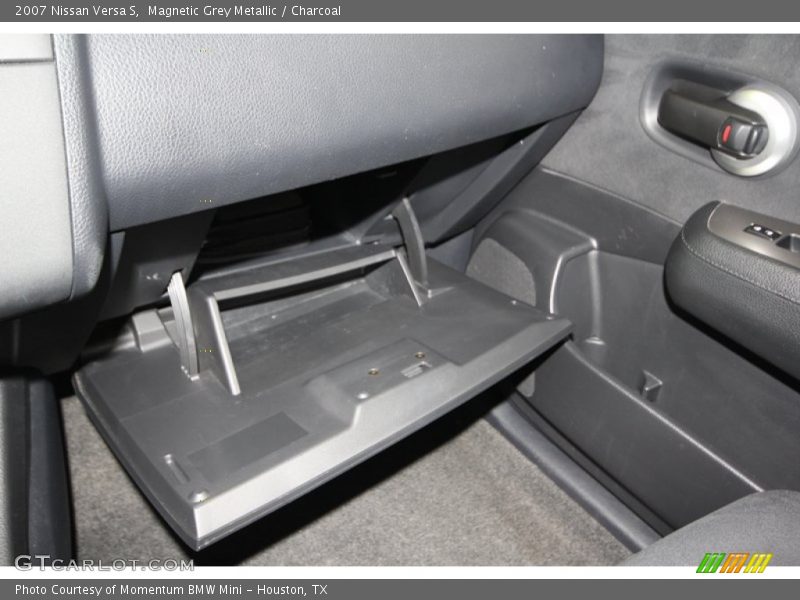 Magnetic Grey Metallic / Charcoal 2007 Nissan Versa S