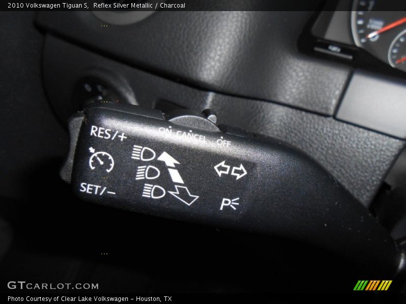 Reflex Silver Metallic / Charcoal 2010 Volkswagen Tiguan S