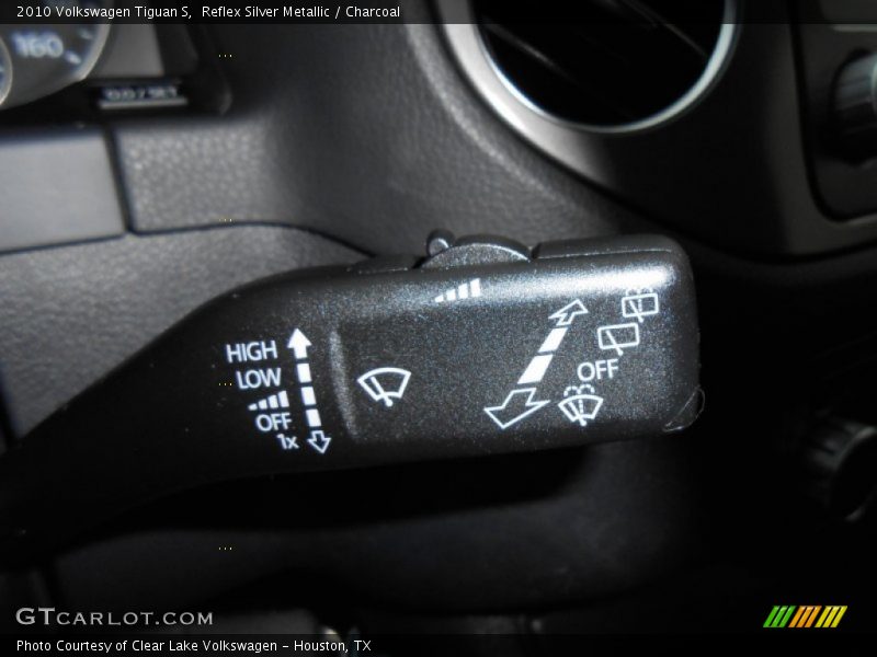 Reflex Silver Metallic / Charcoal 2010 Volkswagen Tiguan S
