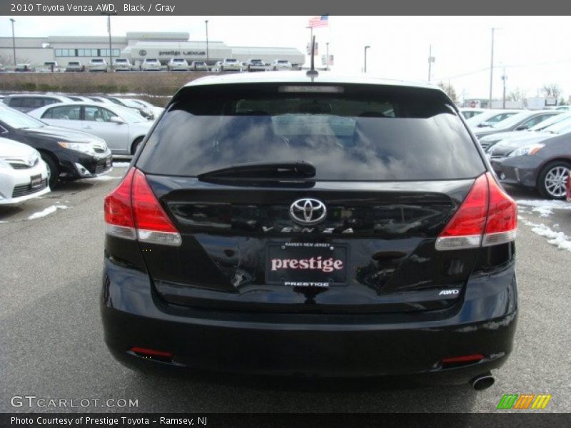 Black / Gray 2010 Toyota Venza AWD