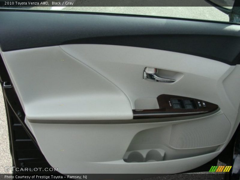 Black / Gray 2010 Toyota Venza AWD