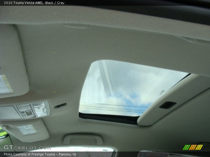 Black / Gray 2010 Toyota Venza AWD
