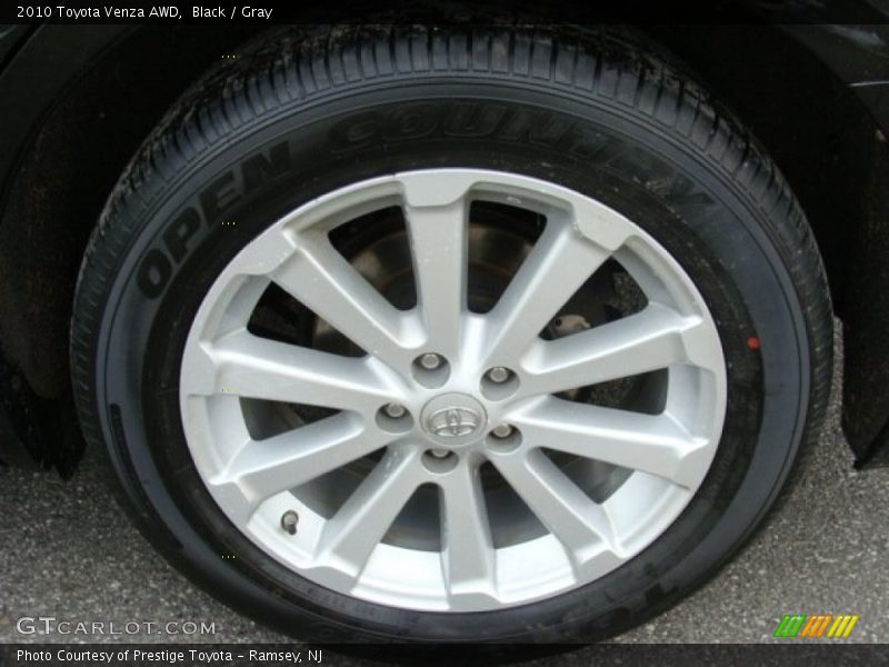 Black / Gray 2010 Toyota Venza AWD