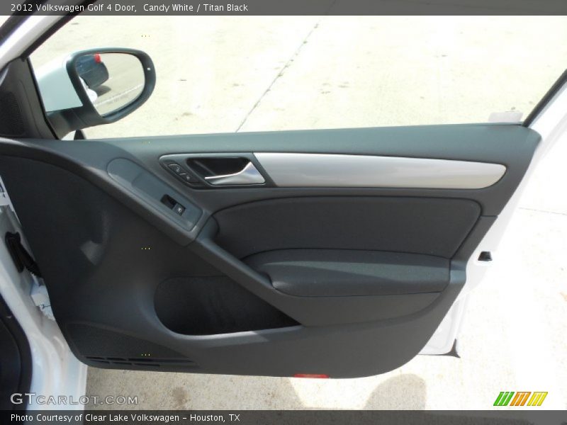 Candy White / Titan Black 2012 Volkswagen Golf 4 Door