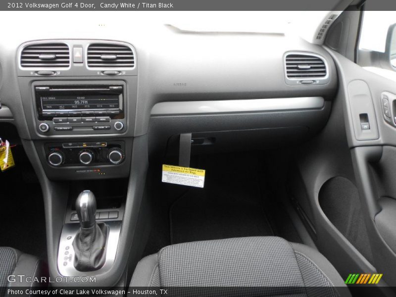 Candy White / Titan Black 2012 Volkswagen Golf 4 Door