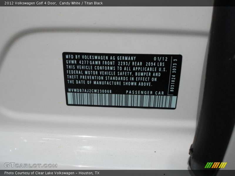 Candy White / Titan Black 2012 Volkswagen Golf 4 Door