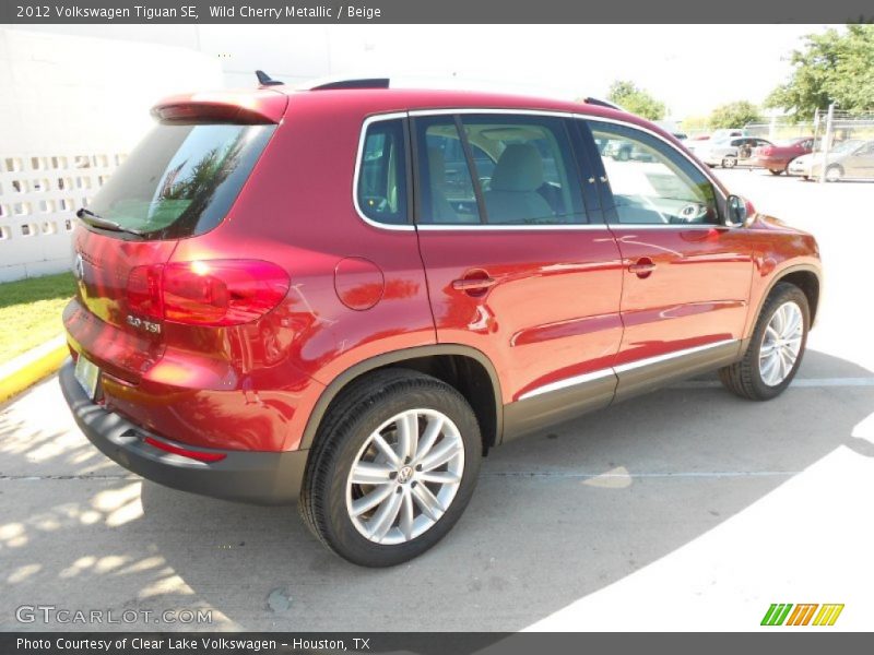 Wild Cherry Metallic / Beige 2012 Volkswagen Tiguan SE