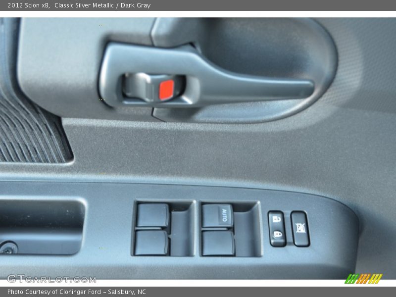 Classic Silver Metallic / Dark Gray 2012 Scion xB