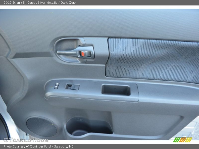 Classic Silver Metallic / Dark Gray 2012 Scion xB