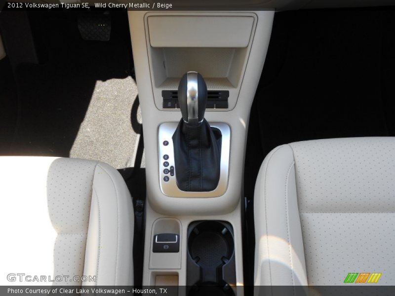 Wild Cherry Metallic / Beige 2012 Volkswagen Tiguan SE