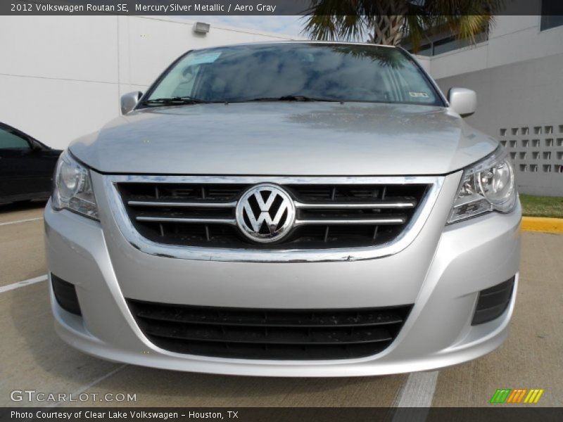 Mercury Silver Metallic / Aero Gray 2012 Volkswagen Routan SE