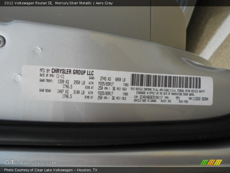 Mercury Silver Metallic / Aero Gray 2012 Volkswagen Routan SE