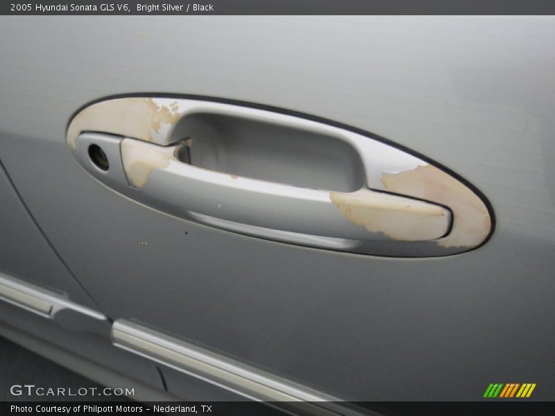 Bright Silver / Black 2005 Hyundai Sonata GLS V6