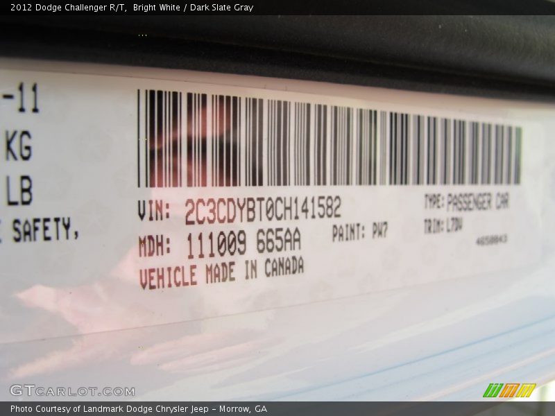 Bright White / Dark Slate Gray 2012 Dodge Challenger R/T