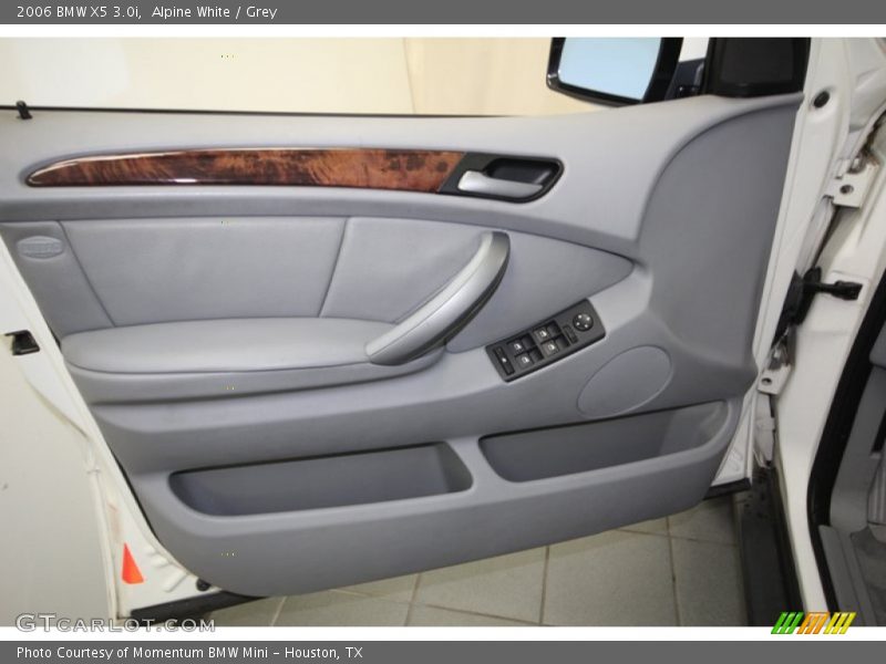 Alpine White / Grey 2006 BMW X5 3.0i