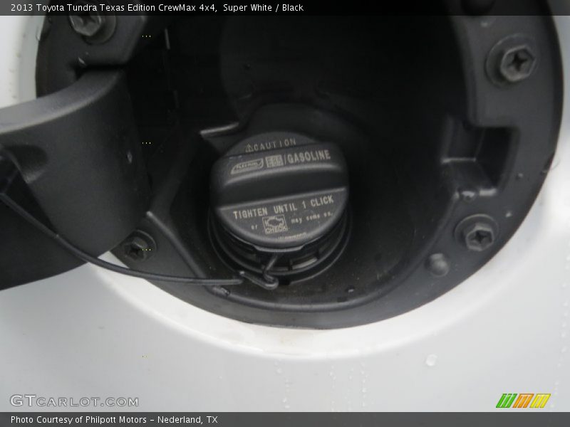 Super White / Black 2013 Toyota Tundra Texas Edition CrewMax 4x4