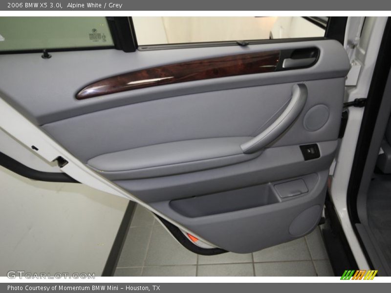 Alpine White / Grey 2006 BMW X5 3.0i
