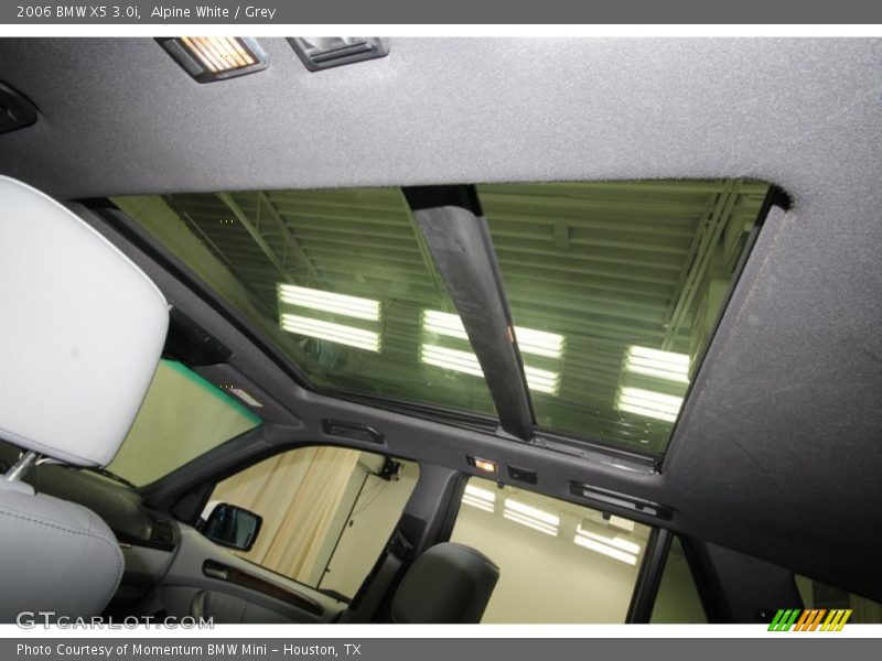 Alpine White / Grey 2006 BMW X5 3.0i