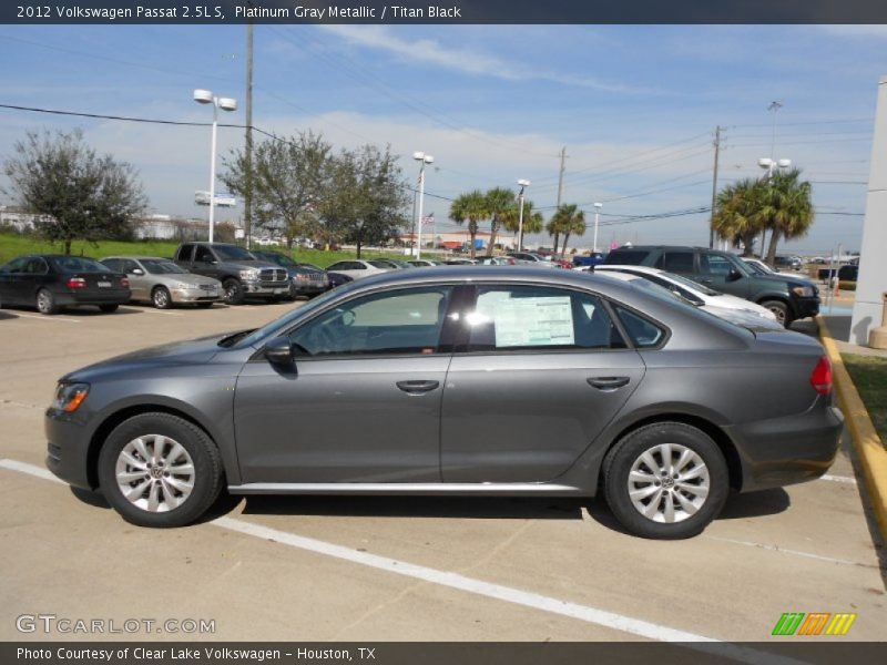 Platinum Gray Metallic / Titan Black 2012 Volkswagen Passat 2.5L S