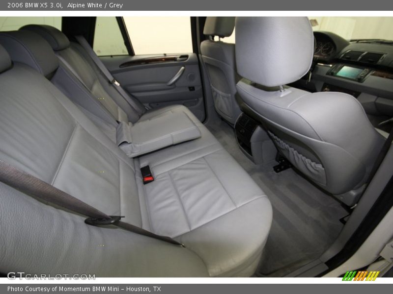 Alpine White / Grey 2006 BMW X5 3.0i