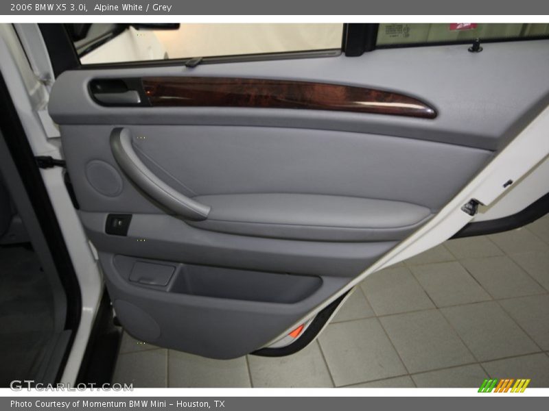 Alpine White / Grey 2006 BMW X5 3.0i