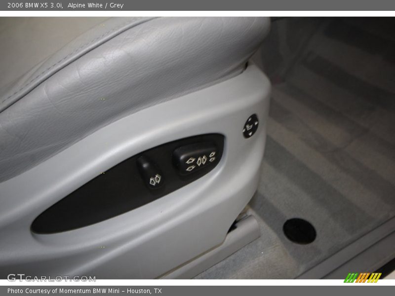 Alpine White / Grey 2006 BMW X5 3.0i