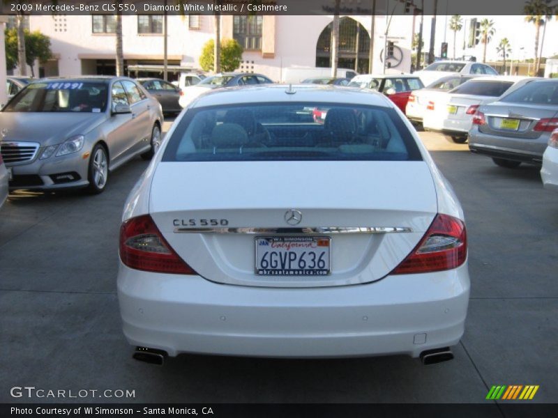 Diamond White Metallic / Cashmere 2009 Mercedes-Benz CLS 550