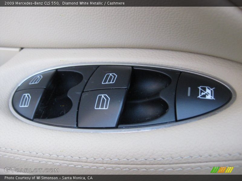 Diamond White Metallic / Cashmere 2009 Mercedes-Benz CLS 550