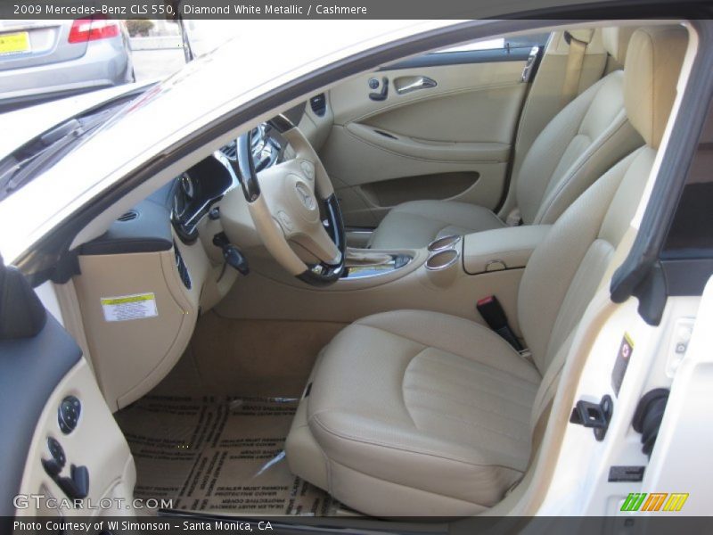 Diamond White Metallic / Cashmere 2009 Mercedes-Benz CLS 550