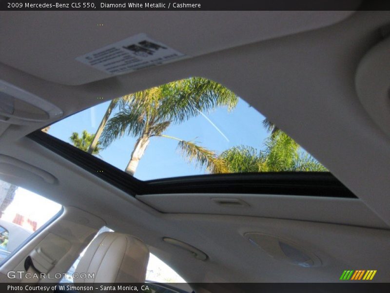 Diamond White Metallic / Cashmere 2009 Mercedes-Benz CLS 550