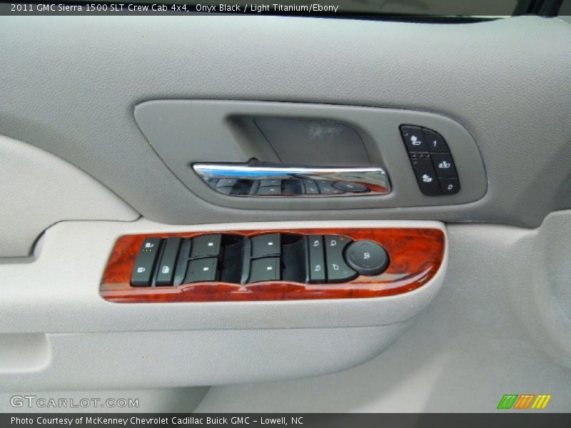Onyx Black / Light Titanium/Ebony 2011 GMC Sierra 1500 SLT Crew Cab 4x4