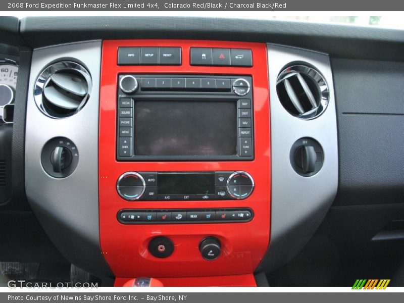 Controls of 2008 Expedition Funkmaster Flex Limited 4x4