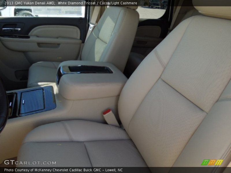 White Diamond Tricoat / Cocoa/Light Cashmere 2013 GMC Yukon Denali AWD