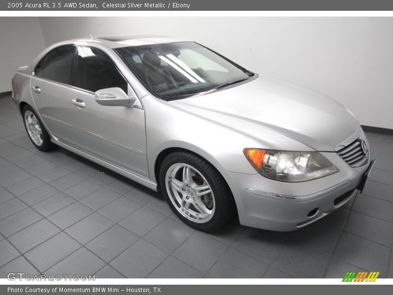 Front 3/4 View of 2005 RL 3.5 AWD Sedan