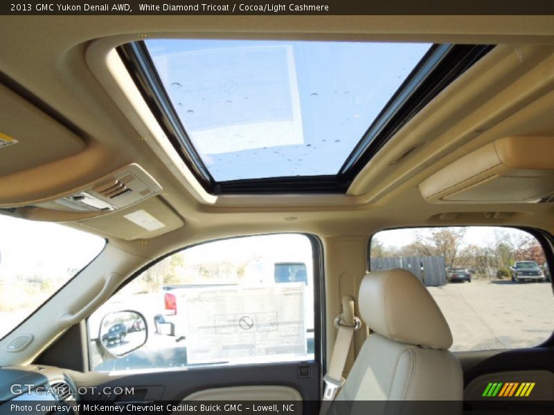 White Diamond Tricoat / Cocoa/Light Cashmere 2013 GMC Yukon Denali AWD