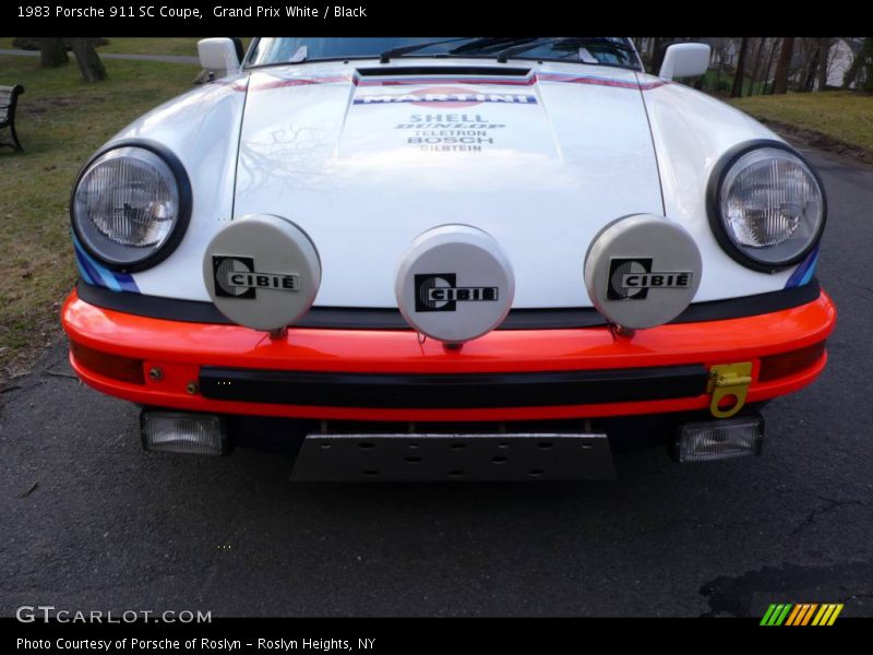 Grand Prix White / Black 1983 Porsche 911 SC Coupe