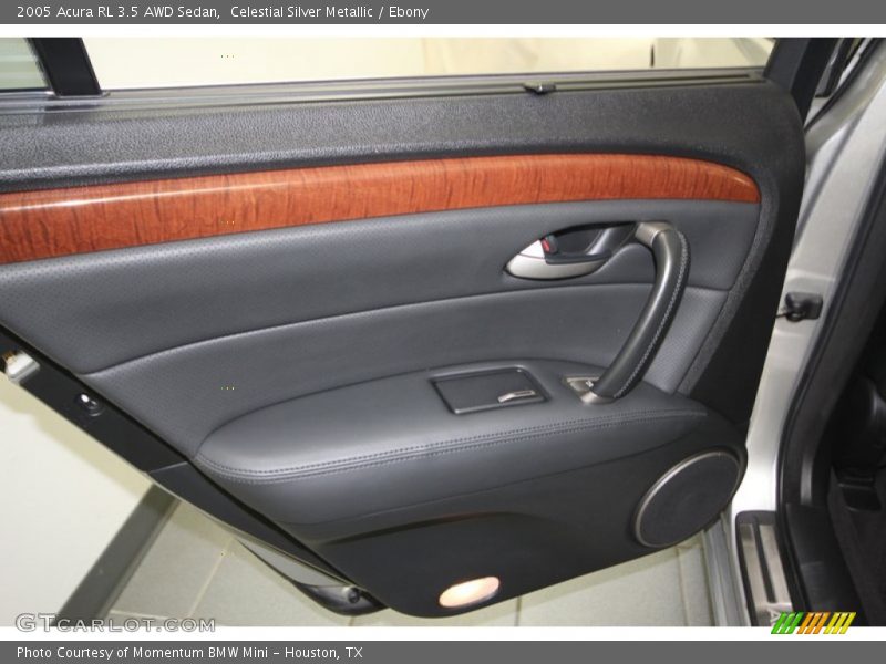 Door Panel of 2005 RL 3.5 AWD Sedan