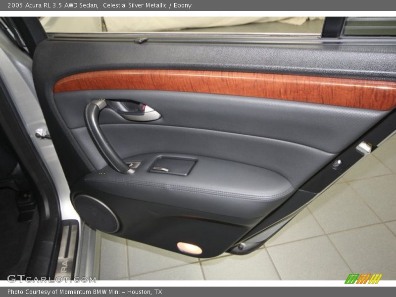 Door Panel of 2005 RL 3.5 AWD Sedan