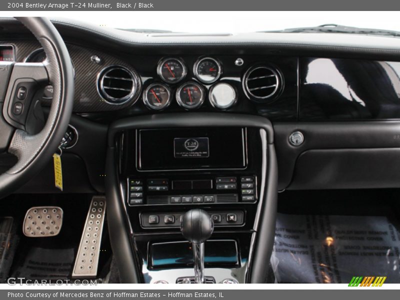 Controls of 2004 Arnage T-24 Mulliner