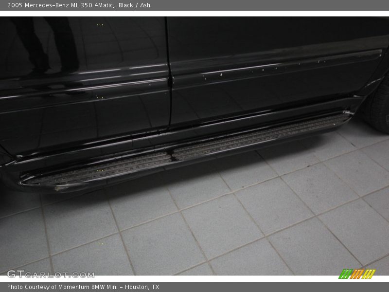 Black / Ash 2005 Mercedes-Benz ML 350 4Matic