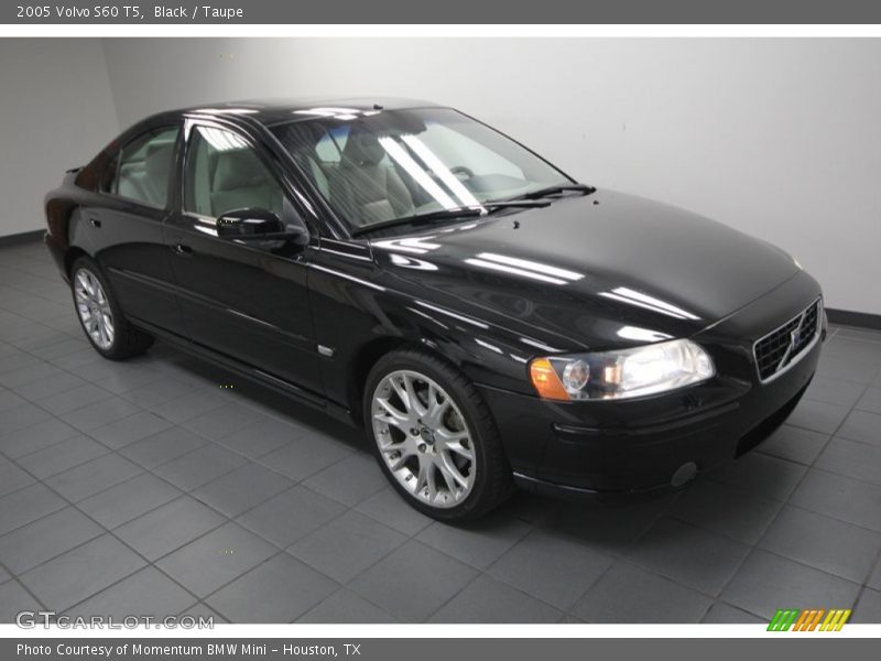 Black / Taupe 2005 Volvo S60 T5