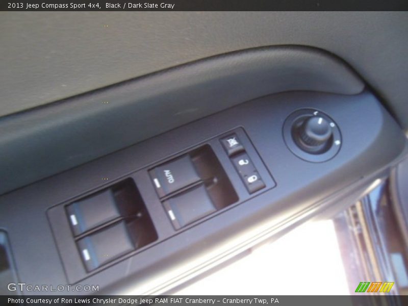 Black / Dark Slate Gray 2013 Jeep Compass Sport 4x4