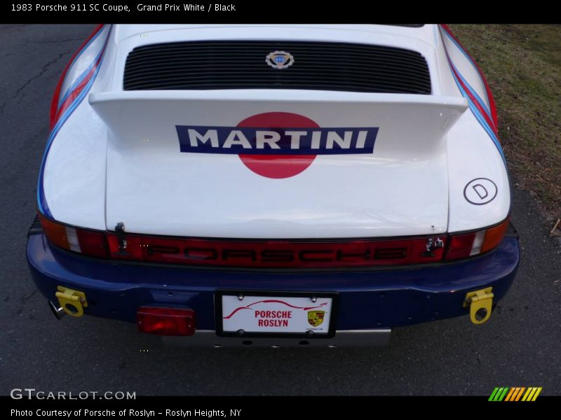 Grand Prix White / Black 1983 Porsche 911 SC Coupe