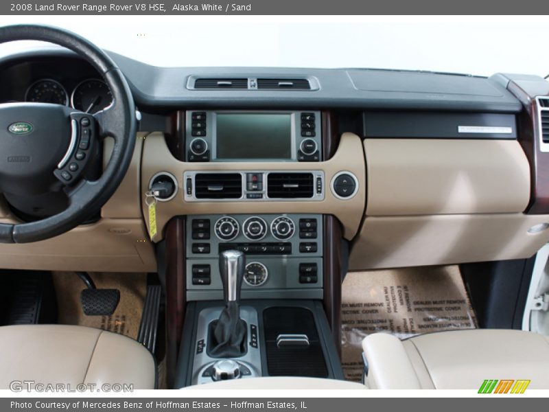 Alaska White / Sand 2008 Land Rover Range Rover V8 HSE