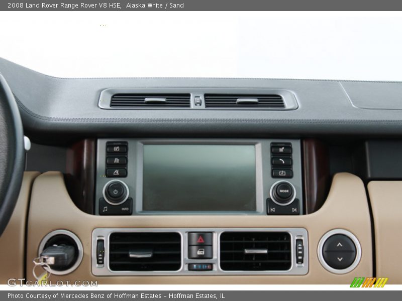 Alaska White / Sand 2008 Land Rover Range Rover V8 HSE