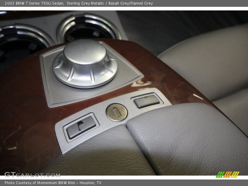 Controls of 2003 7 Series 760Li Sedan