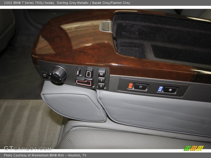 Controls of 2003 7 Series 760Li Sedan