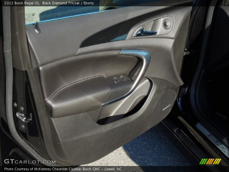 Black Diamond Tricoat / Ebony 2013 Buick Regal GS