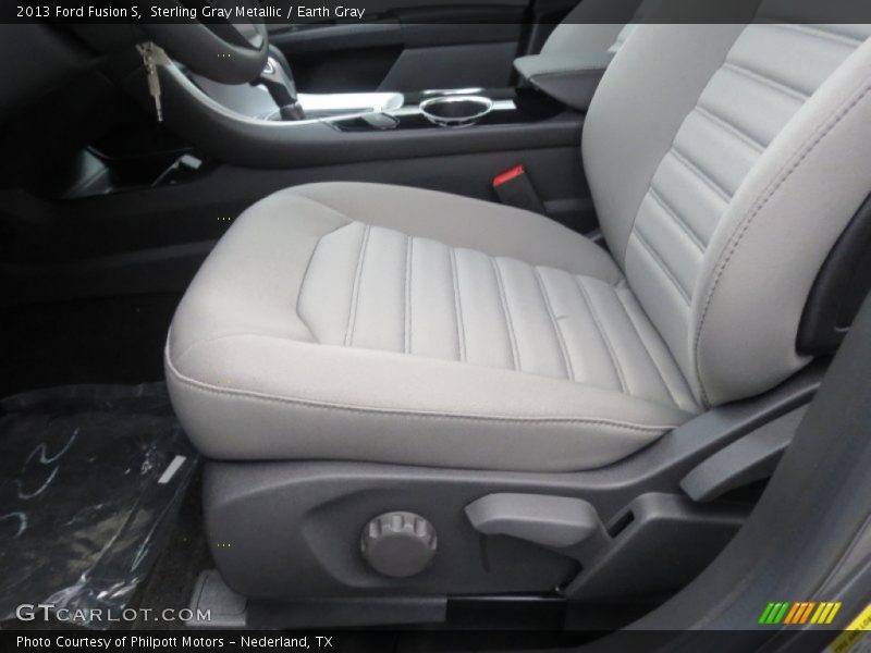 Sterling Gray Metallic / Earth Gray 2013 Ford Fusion S