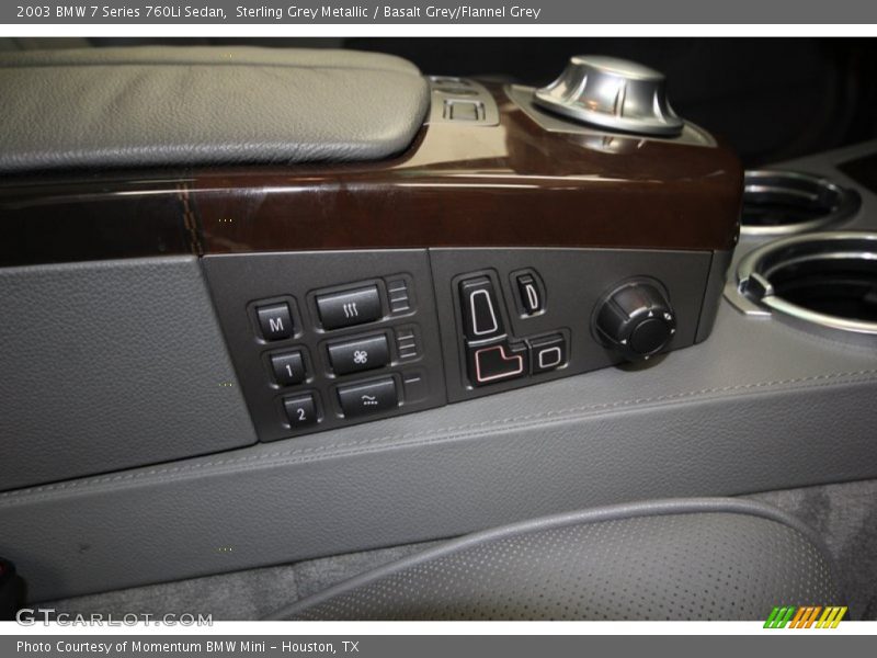 Controls of 2003 7 Series 760Li Sedan